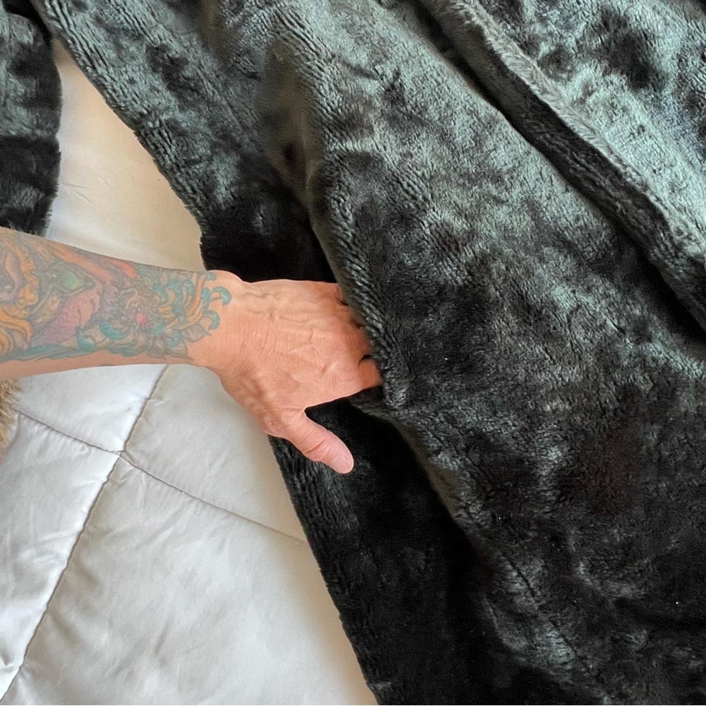 Vintage Faux Fur Coat - Picture 8 of 13